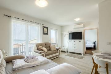 Ferienwohnung für 5 Personen, mit Balkon in Sibenik