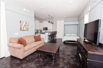 Vacation House for 28 Guests in Inlet Beach, Emerald Coast, Picture 3