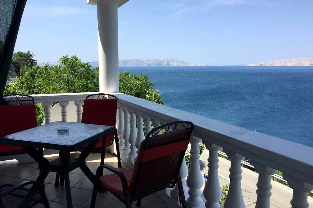 Ganze Wohnung, 4****Apartman \"Ana\" Nr.1 - Strand/Bucht, fantastische Aussicht auf Meer & Inseln in Senj, Kvarner Festland