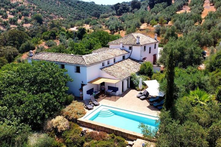 Casa rural para 4 personas, con terraza además de jardín y piscina - 1