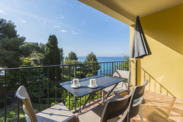 Gîte pour 4 personnes, avec balcon à Rayol-Canadel-sur-Mer
