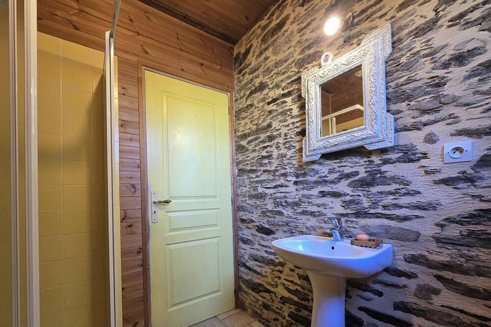 Maison périgourdine, piscine, animaux acceptés in Jumilhac-le-Grand, Parc naturel régional Périgord-Limousin