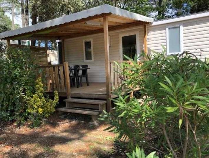 Camping für 2 Personen, mit Terrasse in Vaucluse