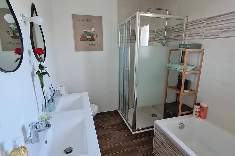 Lovely modern and cosy house in Provence, between Avignon and Luberon in Châteauneuf-de-Gadagne, Vaucluse
