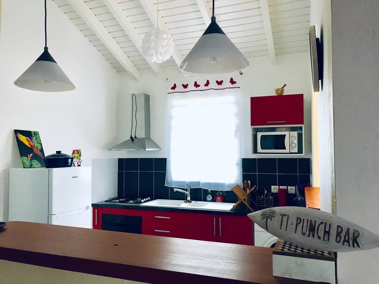 Charmantes Haus mit Meerblick in Petit-Canal + Jacuzzi in Petit-Canal, Guadeloupe