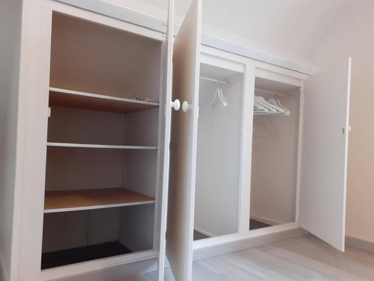 Appartement entier, Two-Bedroom Apartment in Le Neubourg, Région d'Évreux