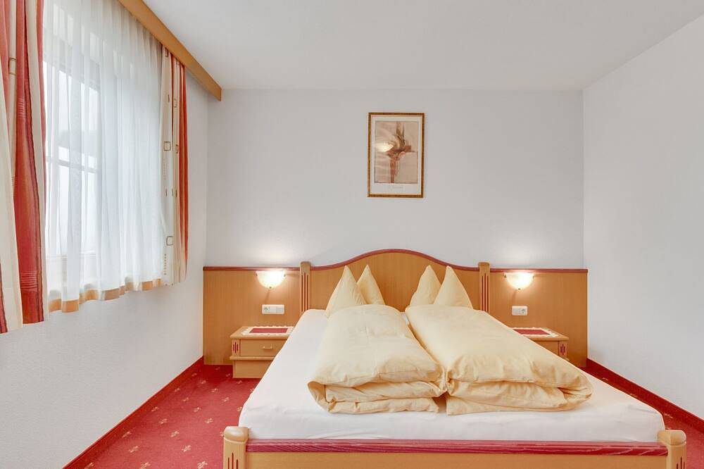 Entire apartment, Apartment in Hainzenberg near Ski Lift in Hainzenberg, Ziller valley alps