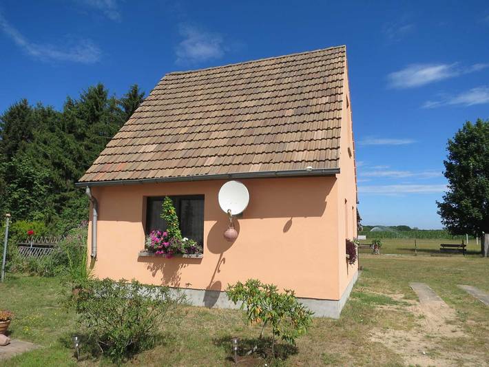 Ferienhaus für 2 Personen, mit Terrasse und Garten in Priepert - 2