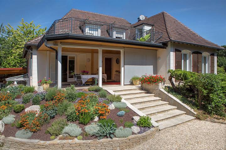 Cottage pour 2 personnes, avec jardin à Nuits-Saint-Georges