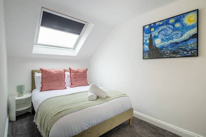 Modern 3 Bed Home - Heart of Cambridge + Parking in Abbey Ward, Cambridge
