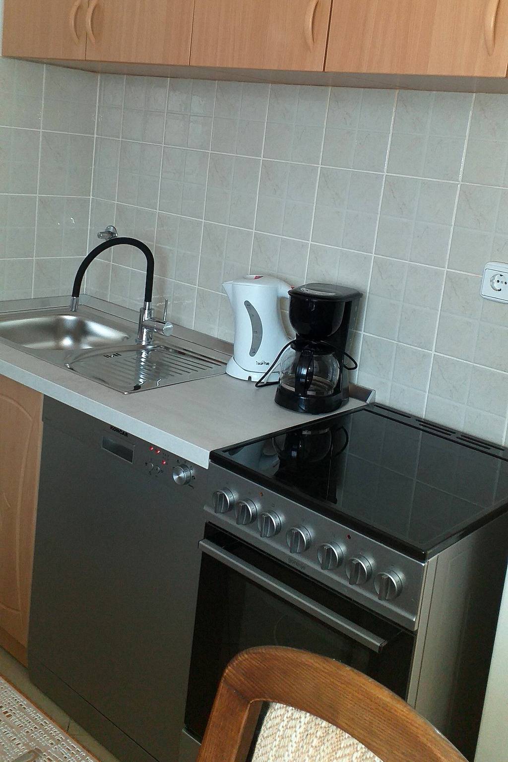 Ganze Wohnung, 2-Zimmer-Ferienwohnung mit Balkon und Meerblick Dramalj (Crikvenica) A-2376-b in Dramalj, Primorje-Gorski Kotar
