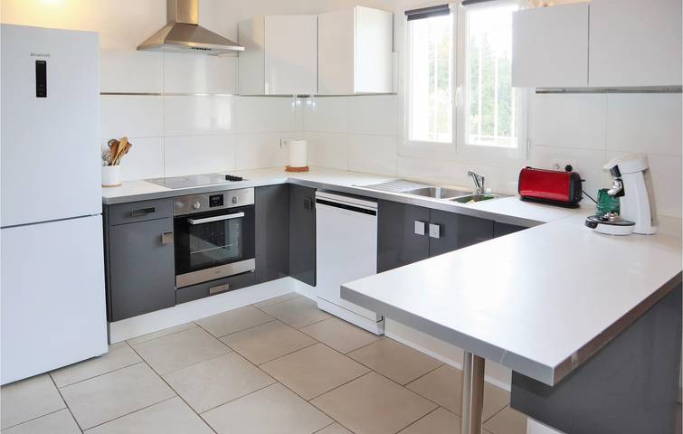 Apartamento con piscina cerca del río Le Vistre in Nimes, Region de Nimes