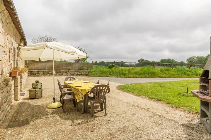 Gîte pour 6 personnes, avec jardin, animaux acceptés à Guern - 2