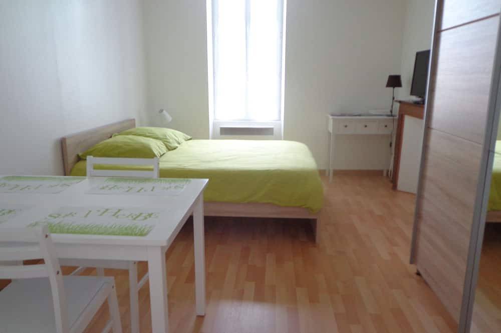 Ganze Wohnung, Apartment für 2 Personen im Zentrum eines \"großen Dorfes auf dem Land\" in Guéret, Guéret und Umgebung