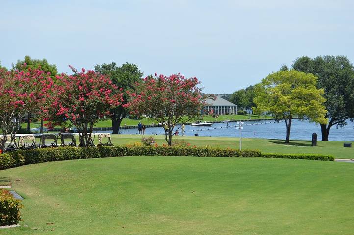 Vacation rental for 6 people, with pool and terrace as well as yard in Lake Conroe