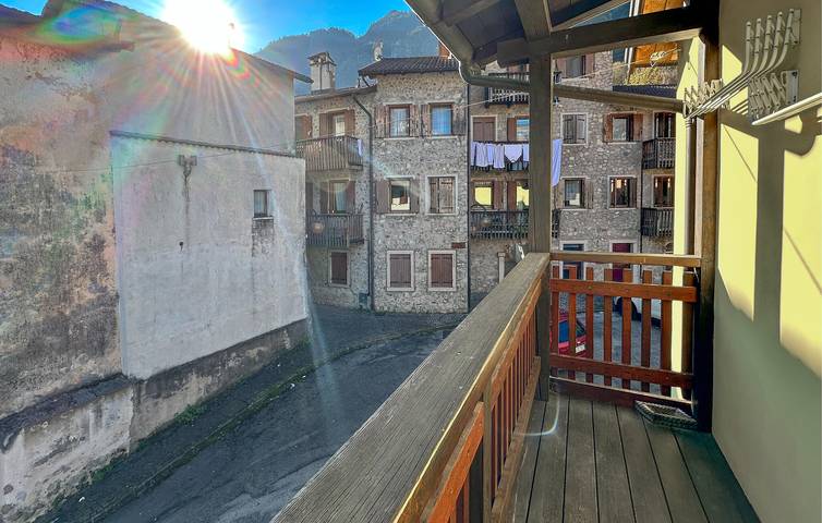 Flussufer-Rückzugsort mit WLAN, TV und Parkplatz – in der Nähe des Flusses Piave in Longarone, Schiaragruppe
