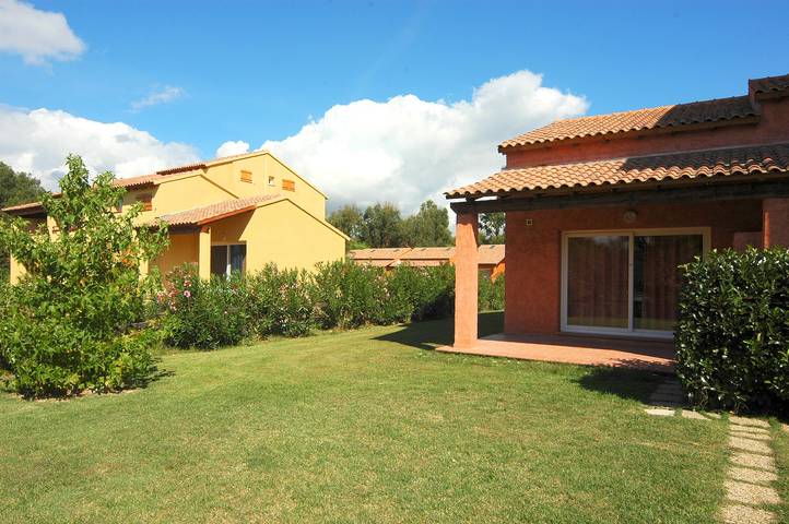Gîte pour 3 personnes, avec balcon/terrasse et vue à Ghisonaccia - 2