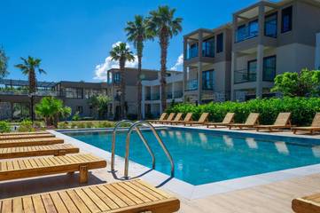 Chambre d’hôte pour 2 personnes, avec vue ainsi que piscine et jardin, animaux acceptés à Bodrum