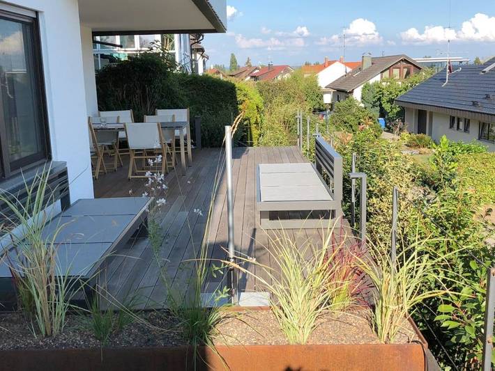 Ferienwohnung für 4 Personen, mit Terrasse und Seeblick sowie Ausblick in Hemmenhofen