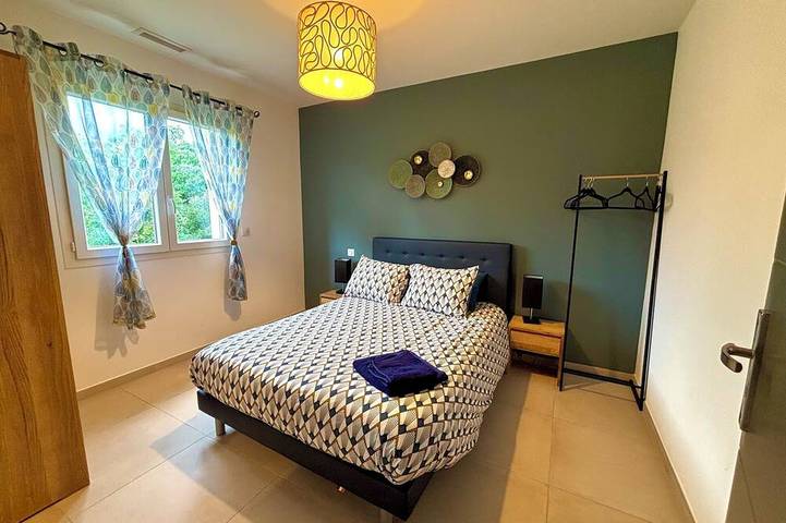 Location de vacances pour 8 personnes, avec Jacuzzi et Terrasse à Orgnac-l'Aven - 4