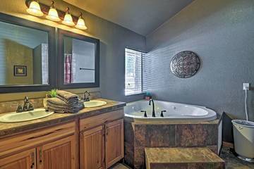 Log Cabin for 13 Guests in Coconino National Forest, Arizona, Picture 1