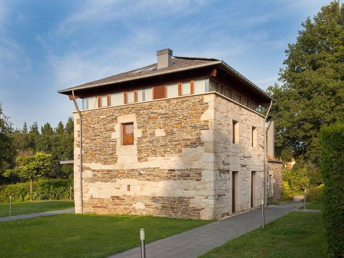 Casa rural con piscina para 10 personas, con balcón y vistas además de piscina y jardín en Provincia de Lugo - 4