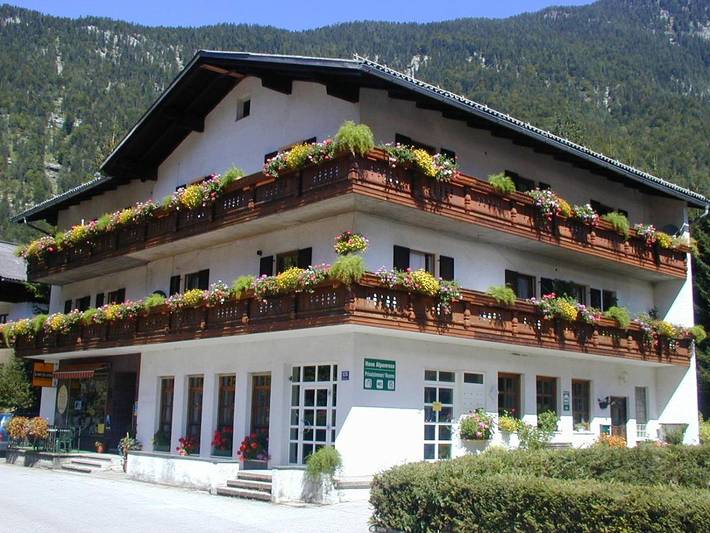 BnB für 2 Personen, mit Ausblick und Balkon in Obertraun
