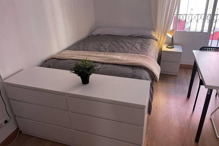 Entire apartment, Cozy studio just a stone's throw from the Cathedral in Burgos, Burgos Province