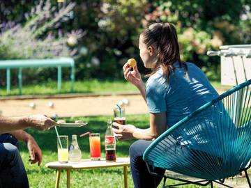 Hôtel pour 2 personnes, avec sauna ainsi que vue et jardin, animaux acceptés à Charbonnières-les-Bains