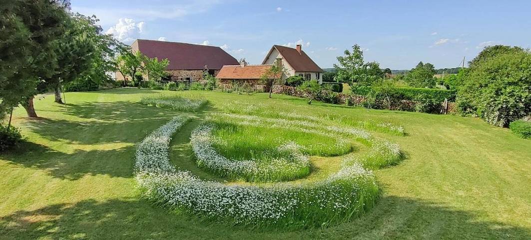 Location de vacances pour 4 personnes, avec Jardin à Saint-Priest-Ligoure