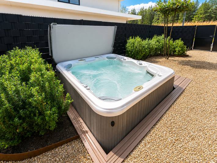 Ferienhaus für 8 Personen, mit Balkon/Terrasse und Terrasse sowie Whirlpool und Garten in Flevoland - 3