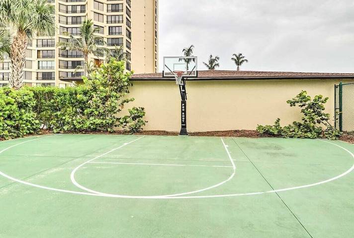 Vacation rental for 4 people, with garden and terrace as well as pool in Fort Pierce