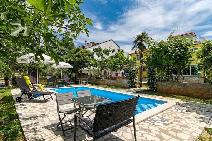 Apartament wakacyjny dla 9 osób, z balkon i basen - 1