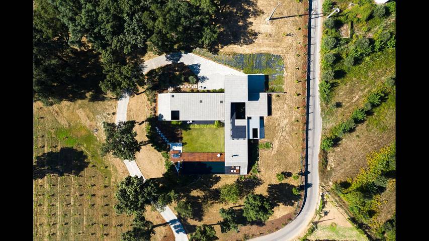 Location de vacances pour 6 personnes, avec piscine et jardin à Celorico de Basto - 3