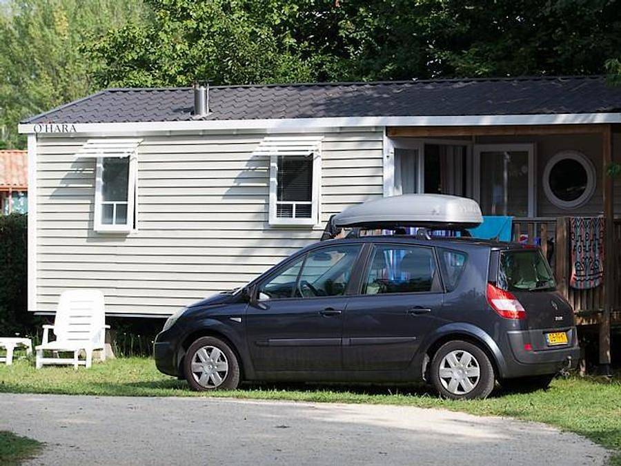 Camping Brantôme Peyrelevade - Mobilheim 4 personen - Le Châtaignier 29m² (2 Zimmer) + integrierte Terrasse + Tv, free Wifi*. in Brantôme en Périgord, Périgord Vert