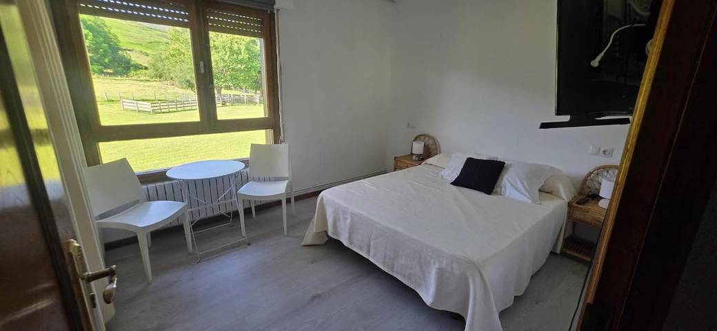 Gîte pour 3 personnes, avec jardin et vue, animaux acceptés à Bera - 4