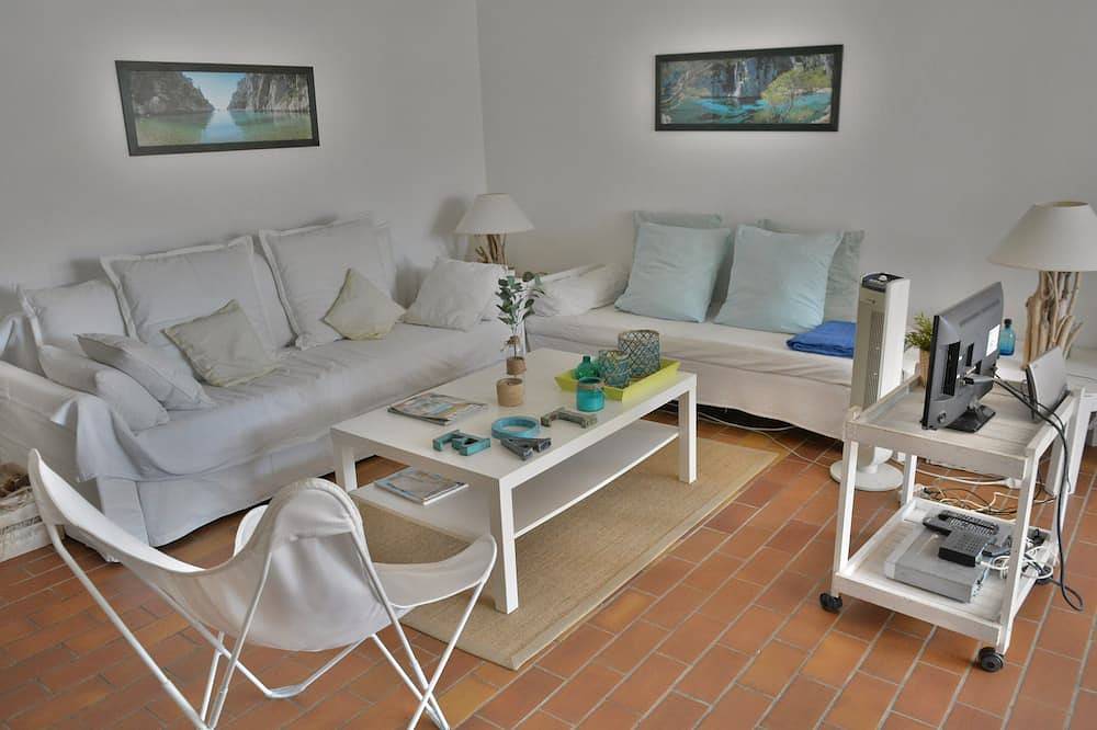Appartement entier, Iles Du Frioul Charmant T2 55m² , Vue Mer, Terrasses Et Barbecue in Frioul archipelago, Marseille