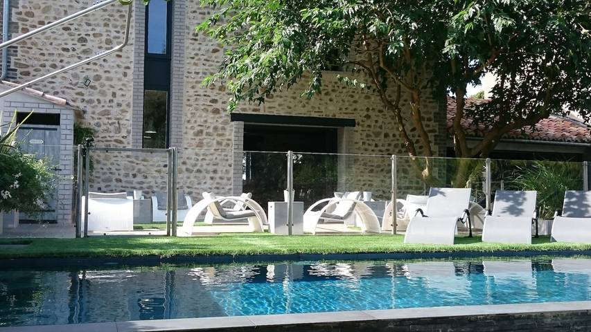 Gîte pour 10 personnes, avec Piscine à Cardet