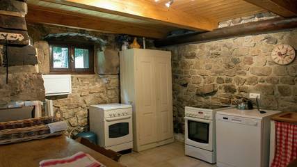 Villa pour 8 Personnes dans Saint-Pierre-sur-Doux, Région de Tournon-sur-Rhône, Photo 2