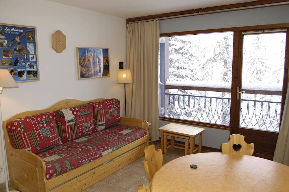 Appartement entier, Appartement 2 pièces Arcs 1800 village des Villards. Wifi box dans l'appartement in Séez, Région d'Albertville