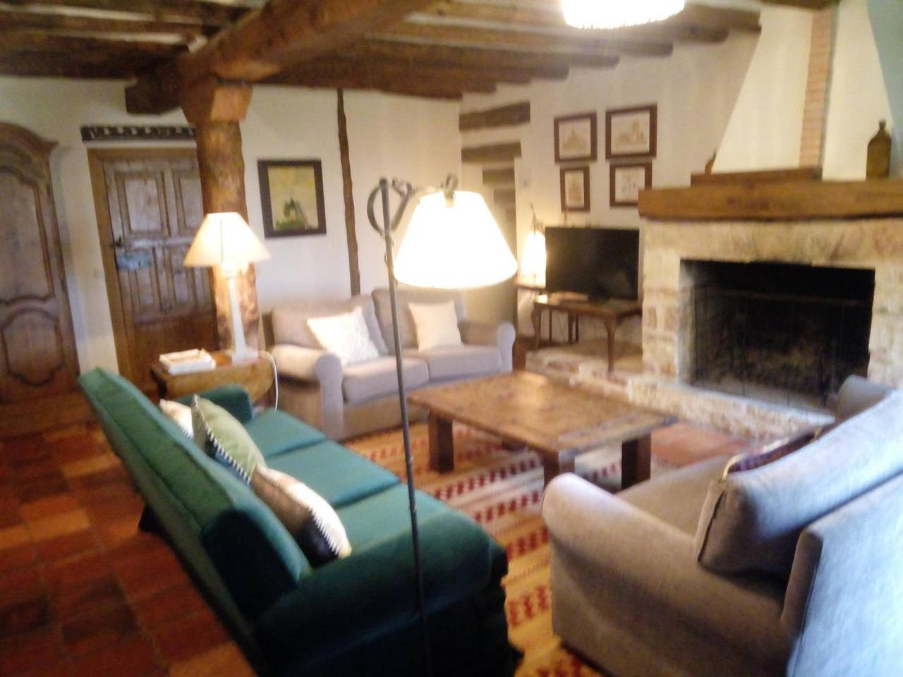 Ferienhaus 'La Casa Del Herrero' mit Bergblick, privatem Garten und Wlan in Requijada, Santiuste de Pedraza