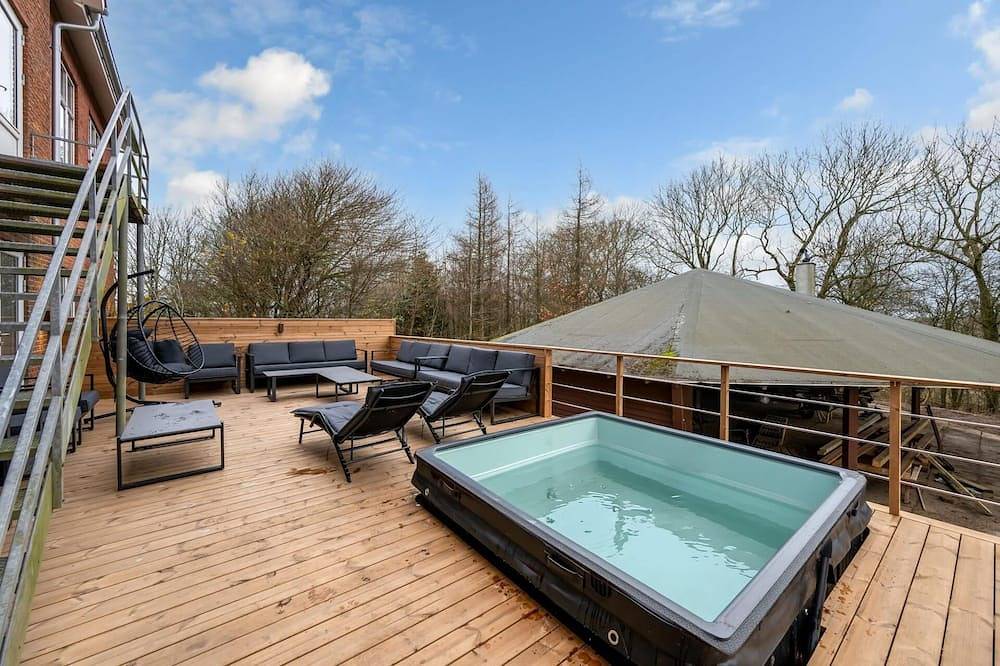 Exclusive pool house/conference center with Gymnasium. in Erslev, Morsø
