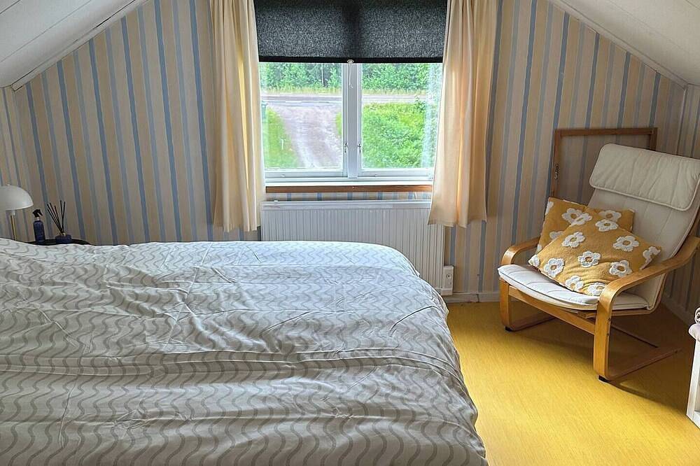 Apartment inkl Wifi / Waschmaschine / Canal Digital / Pool / Trampoline in Ekshärad, Värmland