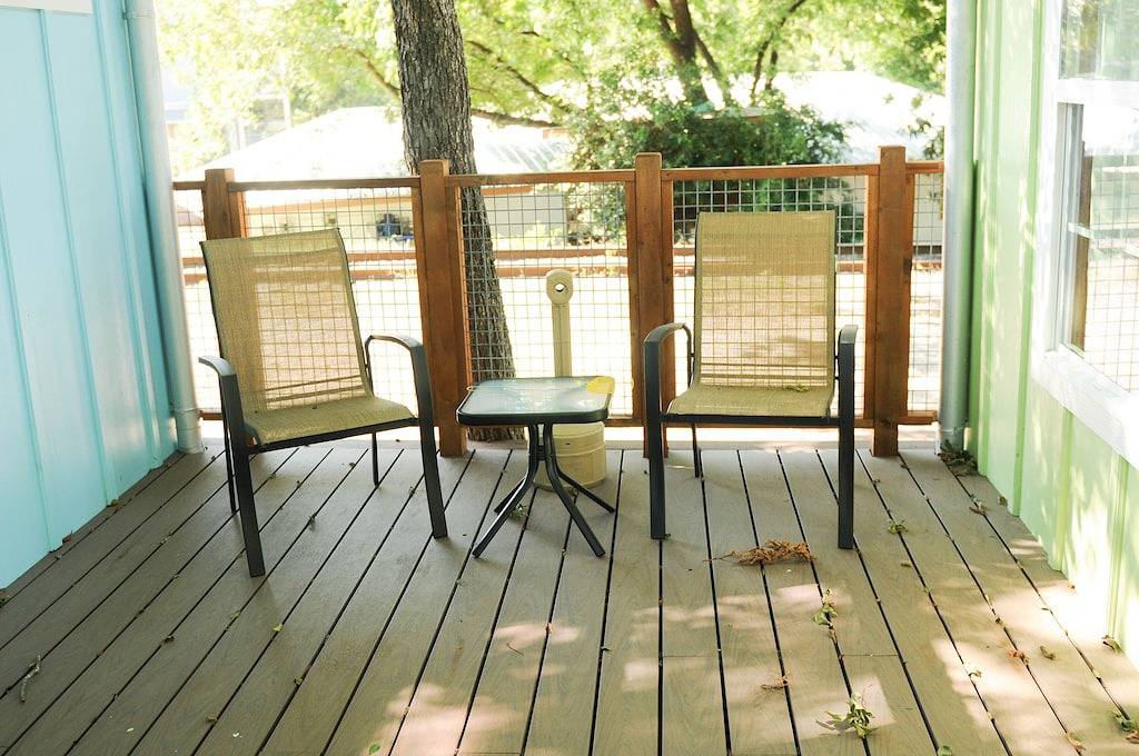 Log Cabin for 4 Guests in New Braunfels, Comal County