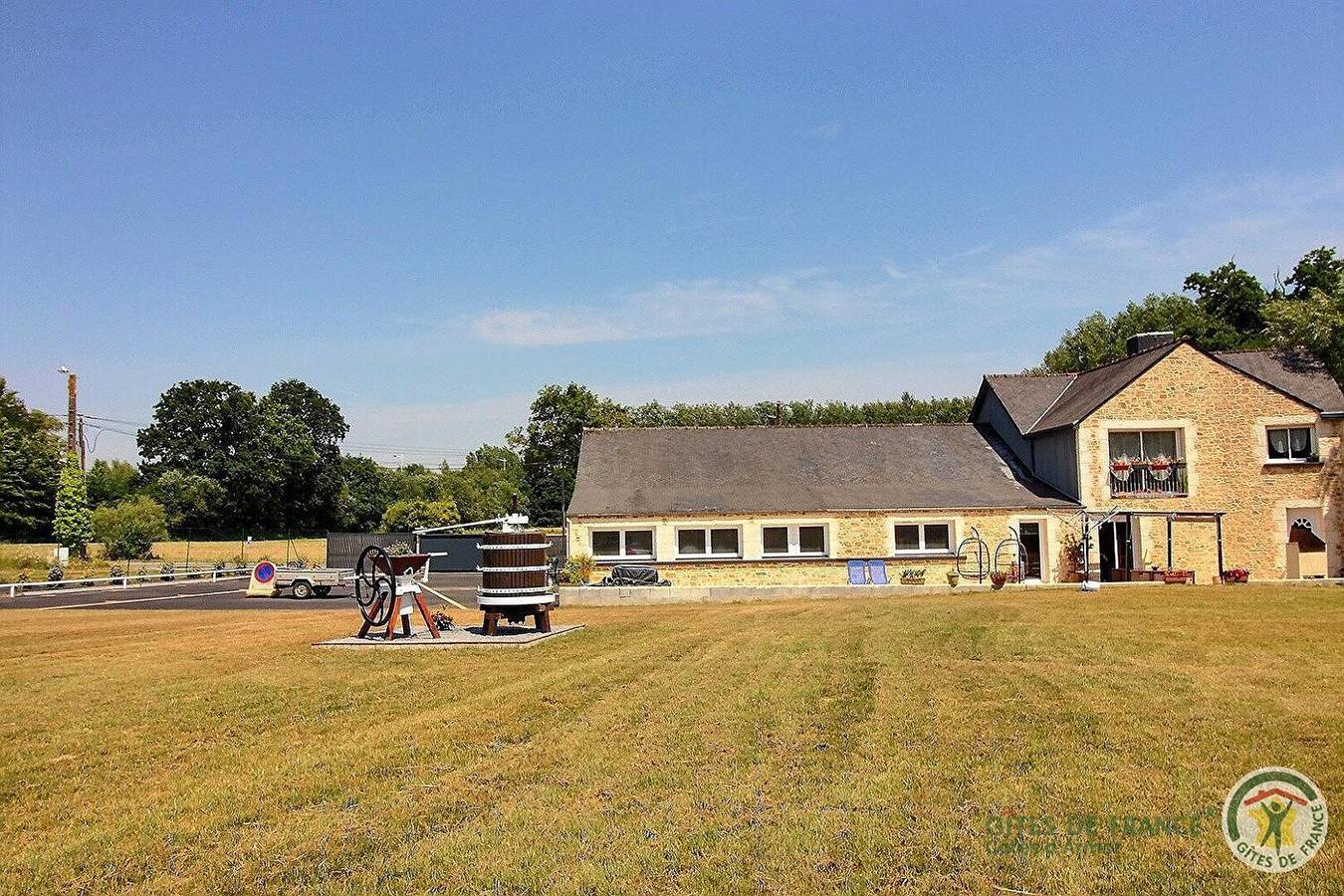 Aquadétente - Cascade in Loudéac, Cotes-d'Armor