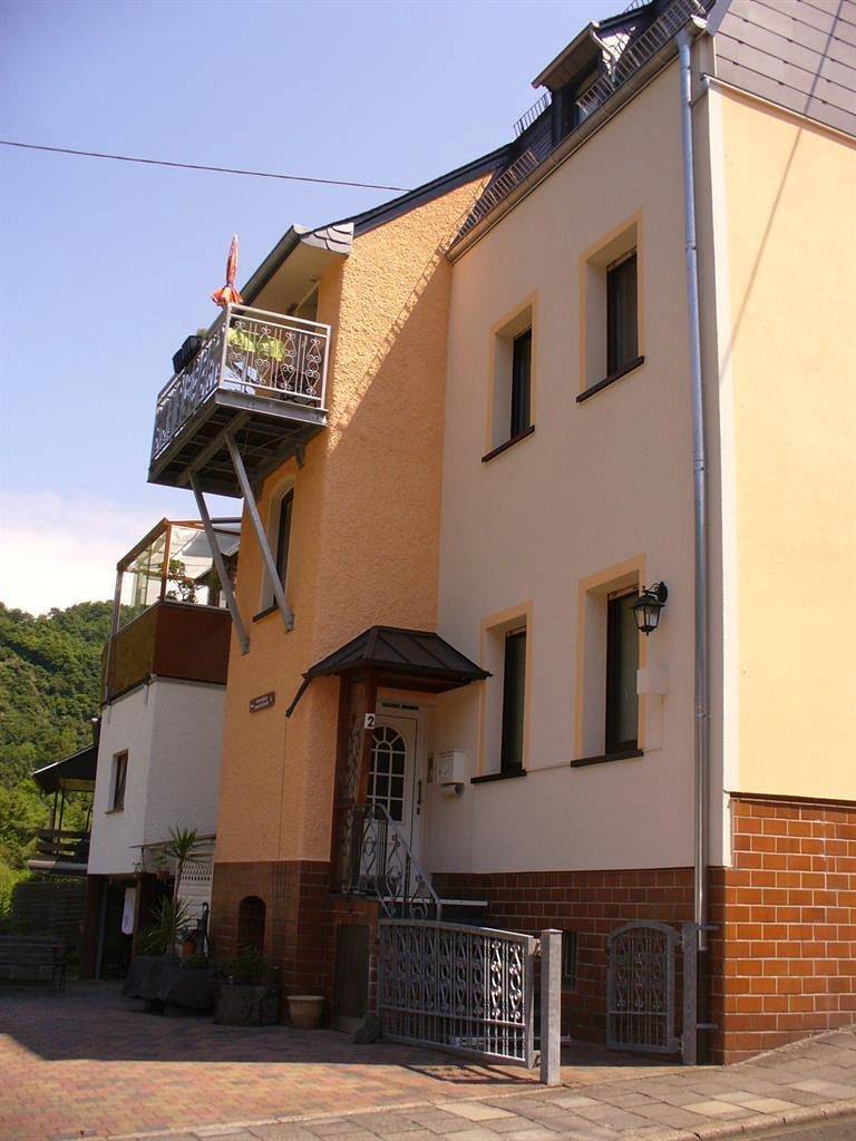 Ganze Ferienwohnung, Ferienwohnung u. Pension Maria Schmitz in Monreal, Osteifel