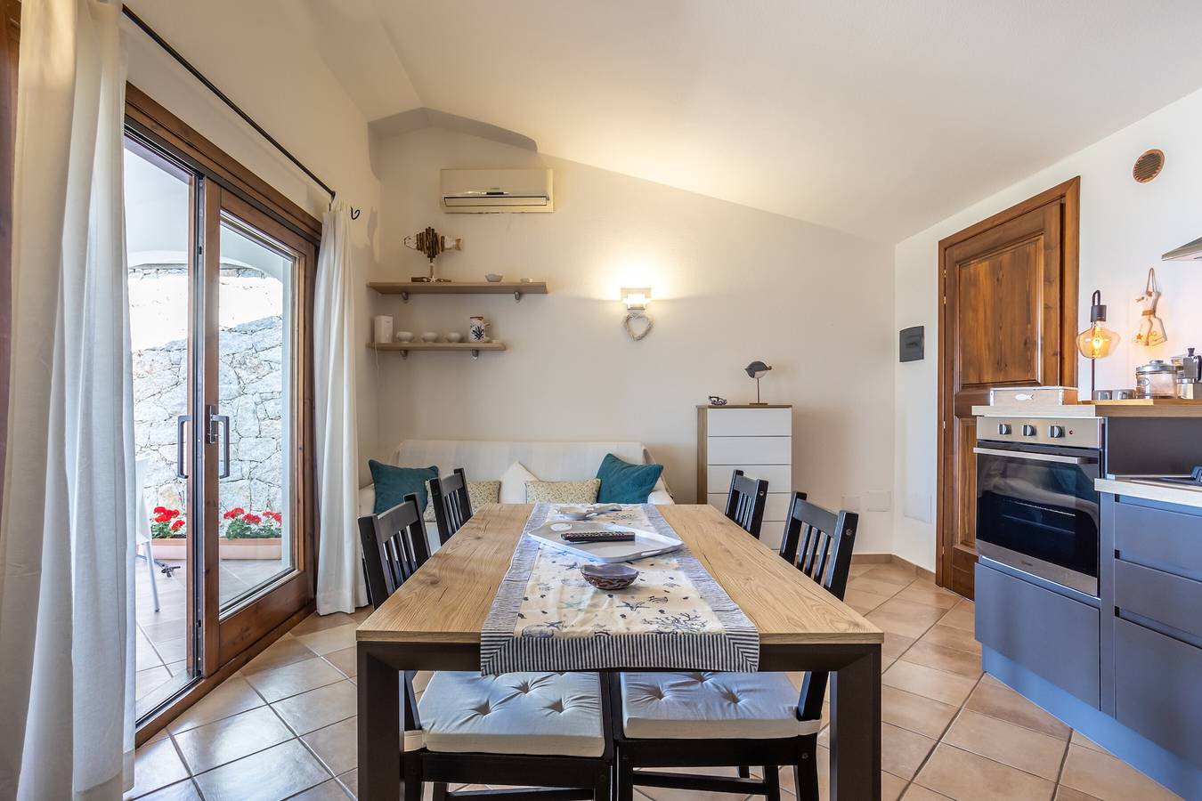 Casa vacanze 'Casa Gio' con vista mare, giardino, piscina in comune e Wi-Fi in Badesi, Olbia-Tempio