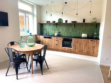 Gîte pour 4 personnes, avec jacuzzi et piscine à Orignolles