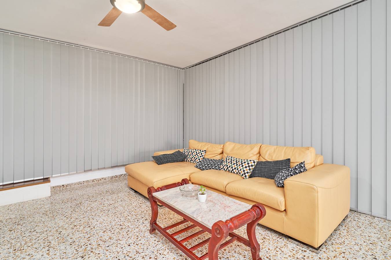 Apartamento entero, Apartamento 'Calm Bungalow' con piscina compartida, Wi-Fi y aire acondicionado in Torrox Costa, Torrox