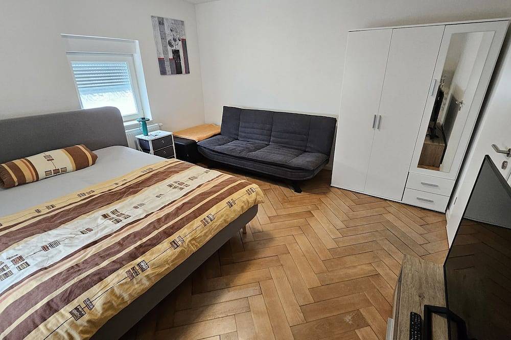 Ferienwohnung mitten in Nereheim
1 Og rechts in Neresheim, Erlebnisregion Ostalb region